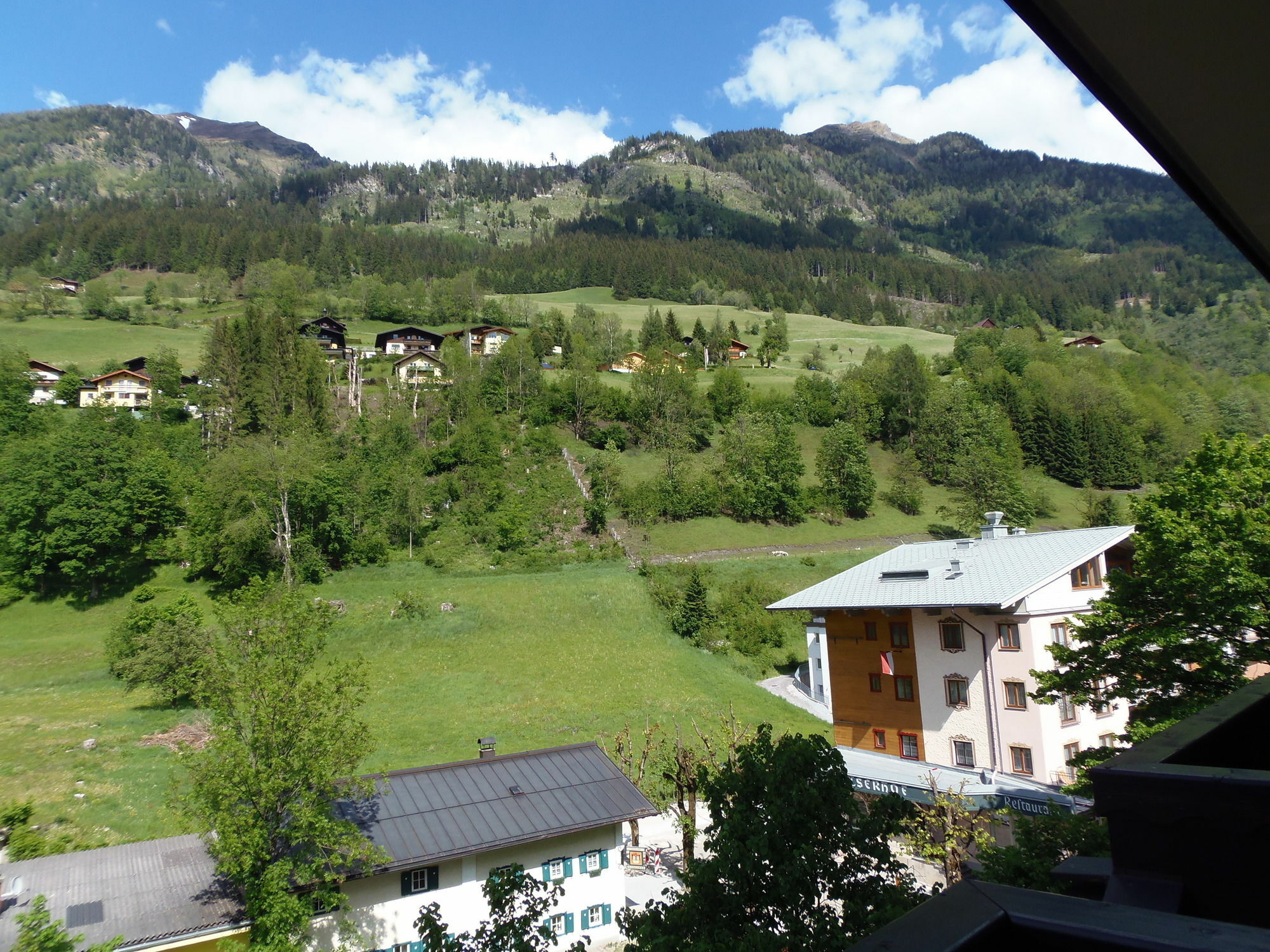 Hotel Germania Gastein - Ganzjaehrig Inklusive Alpentherme Gastein & Sommersaison Inklusive Gasteiner Bergbahnen Bad Hofgastein Luaran gambar